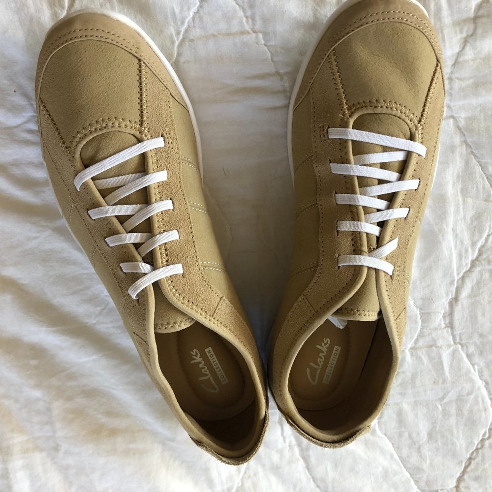 CLARKS CHARRON TWINE BEIGE SNEAKERS SZ 8.5 M